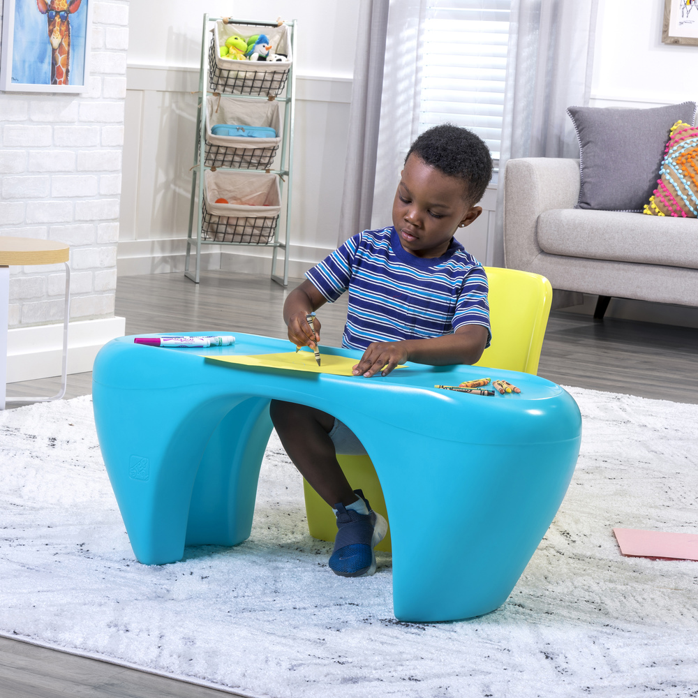 STEP2 - Dětský stůl se židlemi Junior Chic