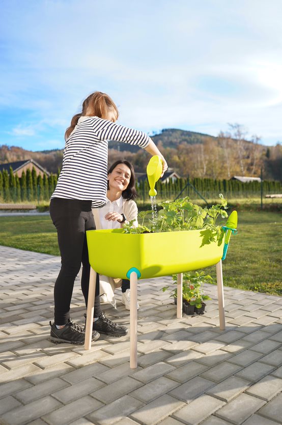 Vyvýšená zahrádka s nářadím zelená - candy mix PLASTKON