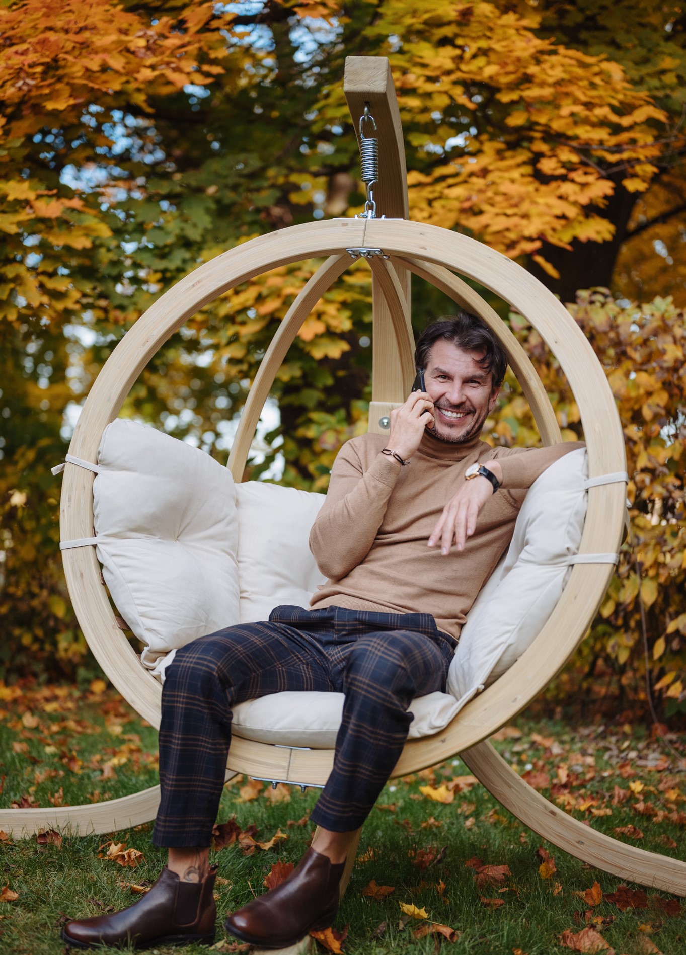 Zahradní závěsné křeslo CZILLO set krémová