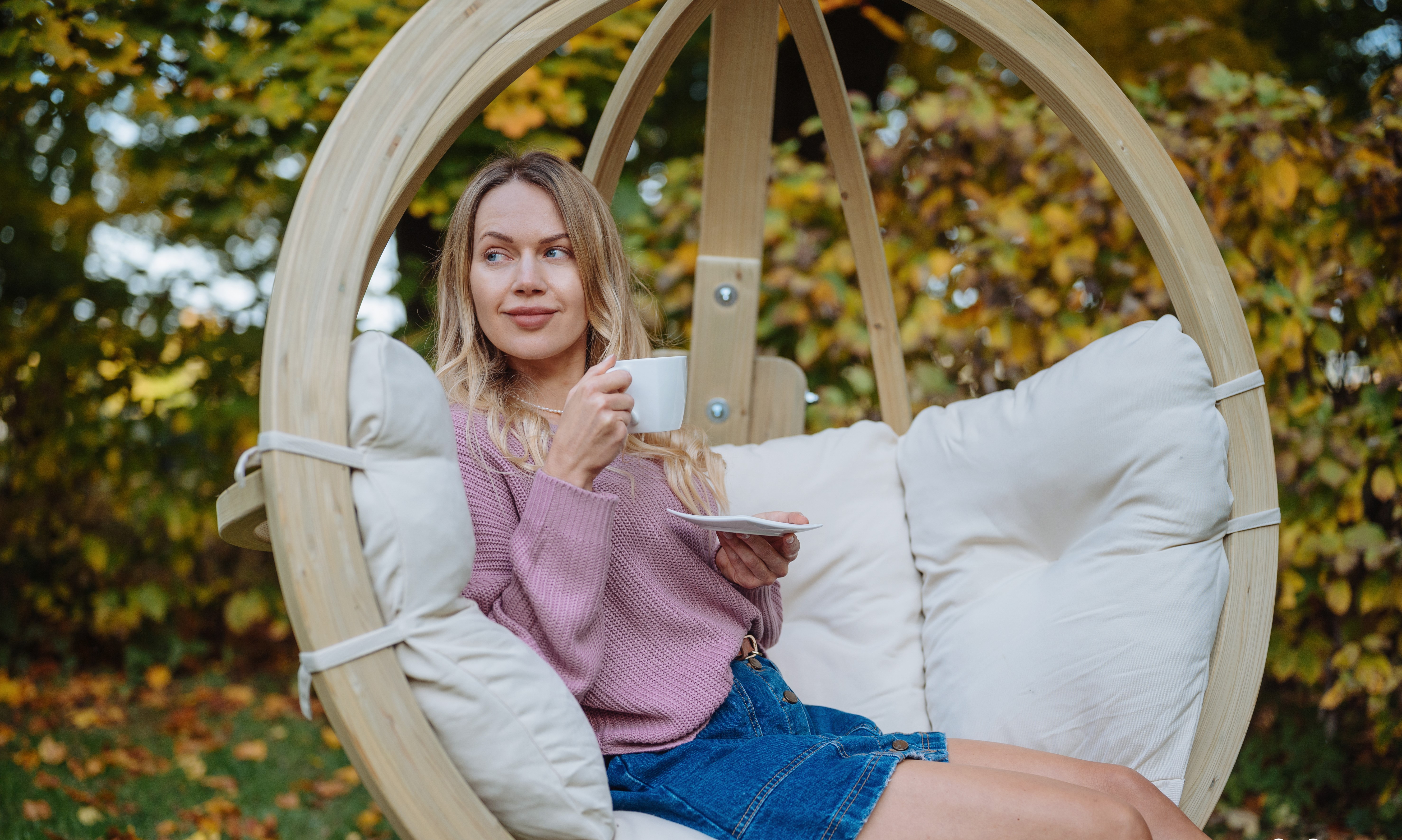 Zahradní závěsné křeslo CZILLO krémová