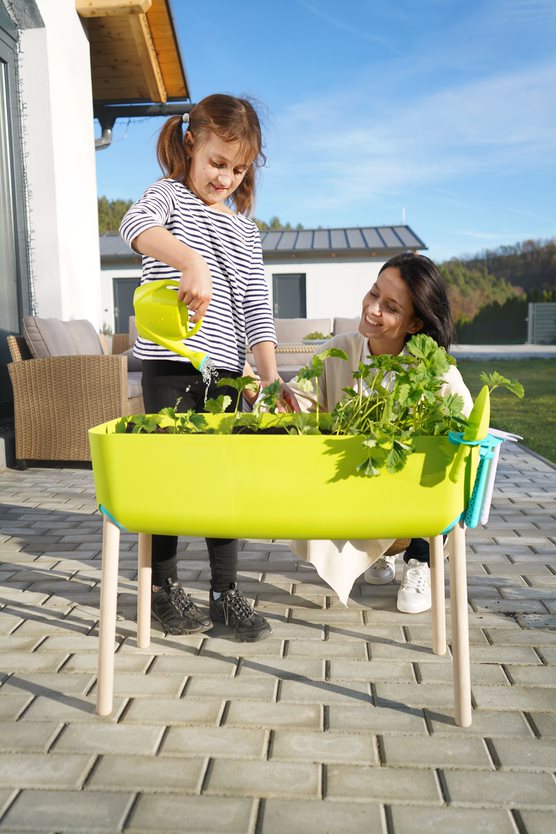 Vyvýšená zahrádka s nářadím zelená - candy mix PLASTKON