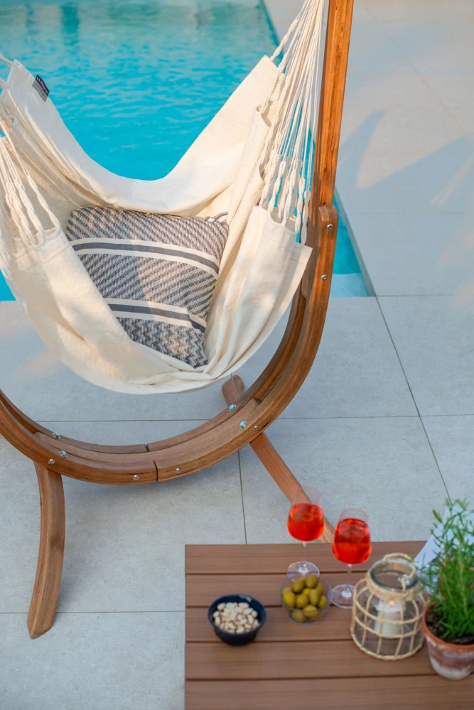 Houpací sedačka se stojanem - La Siesta Udine Organic Latte