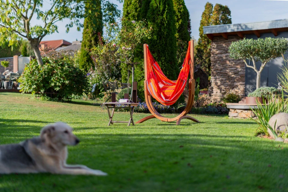Houpací sedačka se stojanem - La Siesta Udine Outdoor Toucan