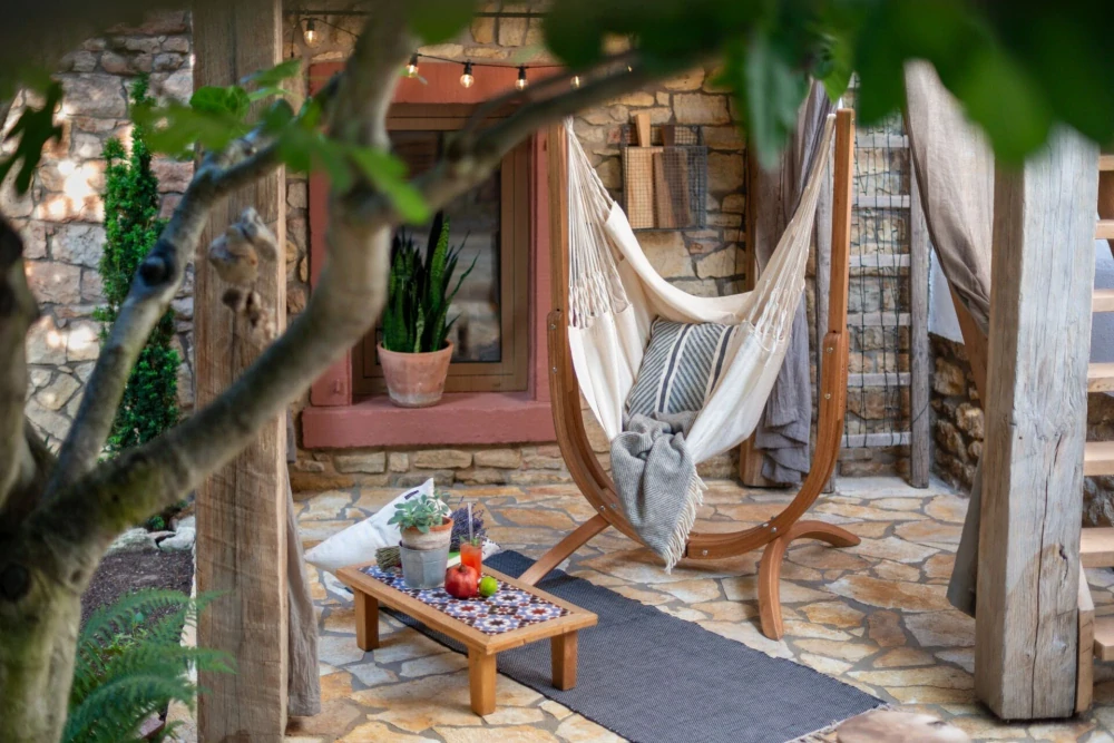 Houpací sedačka se stojanem - La Siesta Udine Organic Latte