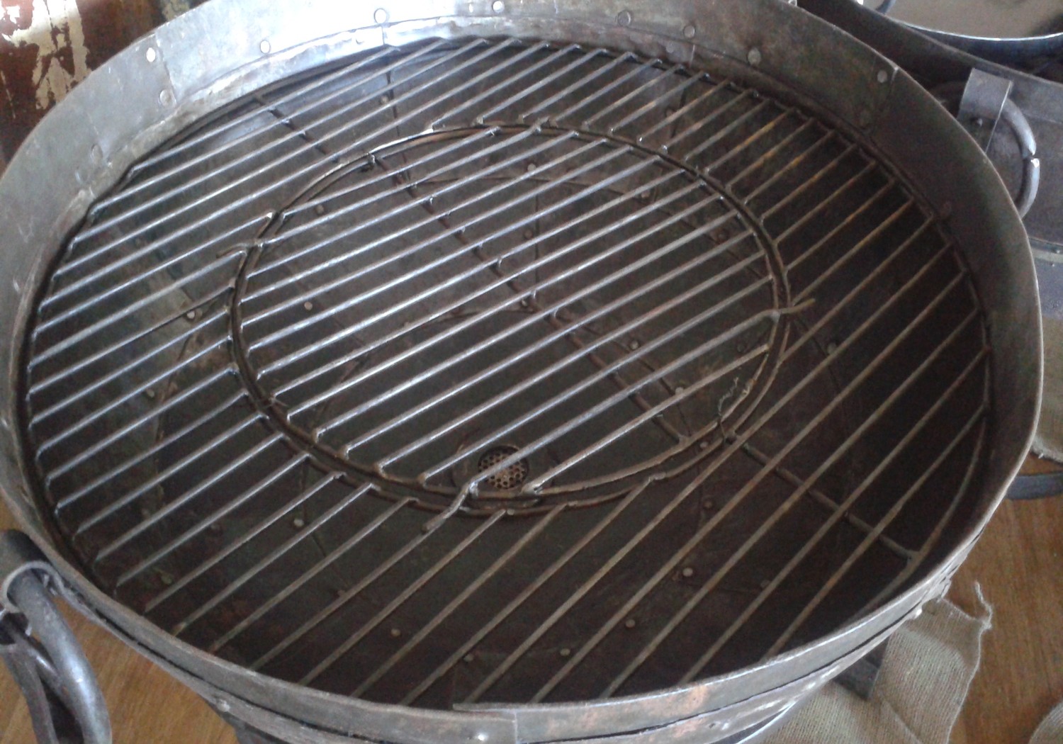 Venkovní ohniště a gril Kadai - průměr 60cm + nízký stojan